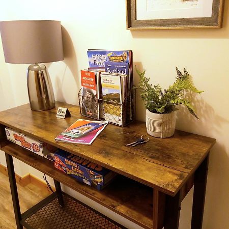 Inverness City Centre Apartment With Elevator And Google Chromecast Екстер'єр фото