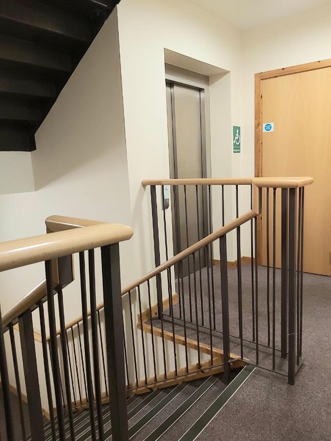 Inverness City Centre Apartment With Elevator And Google Chromecast Екстер'єр фото