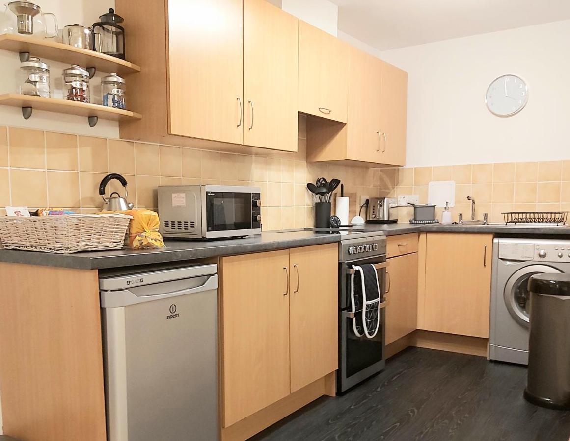 Inverness City Centre Apartment With Elevator And Google Chromecast Екстер'єр фото