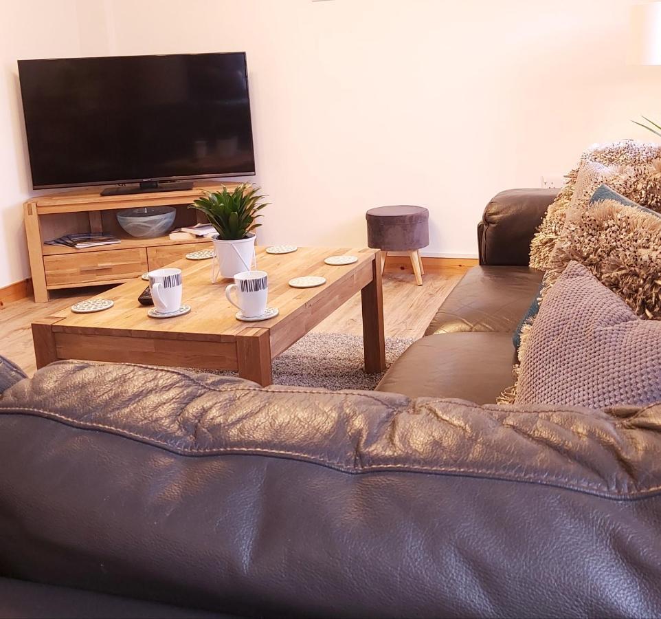Inverness City Centre Apartment With Elevator And Google Chromecast Екстер'єр фото