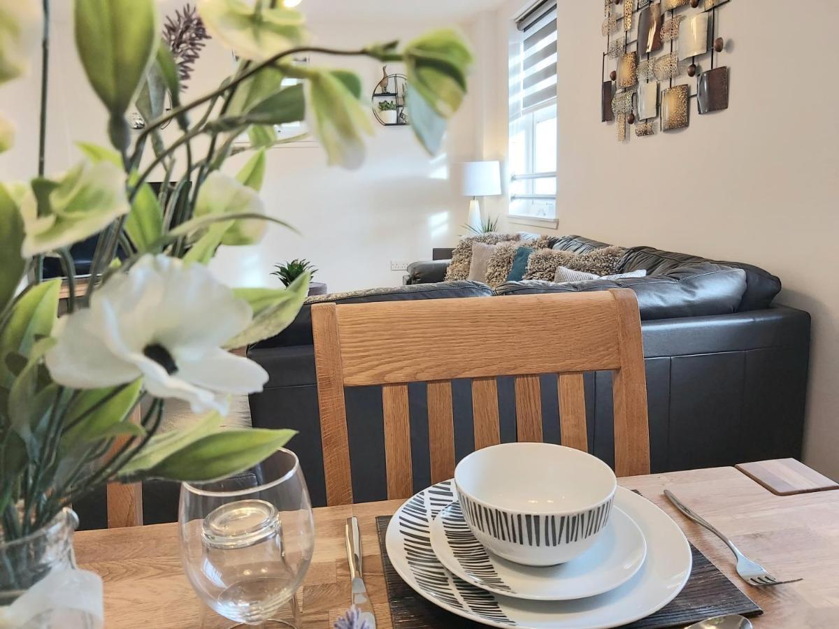 Inverness City Centre Apartment With Elevator And Google Chromecast Екстер'єр фото