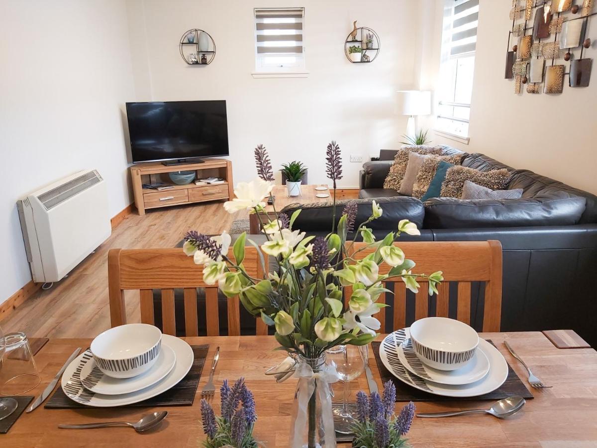 Inverness City Centre Apartment With Elevator And Google Chromecast Екстер'єр фото