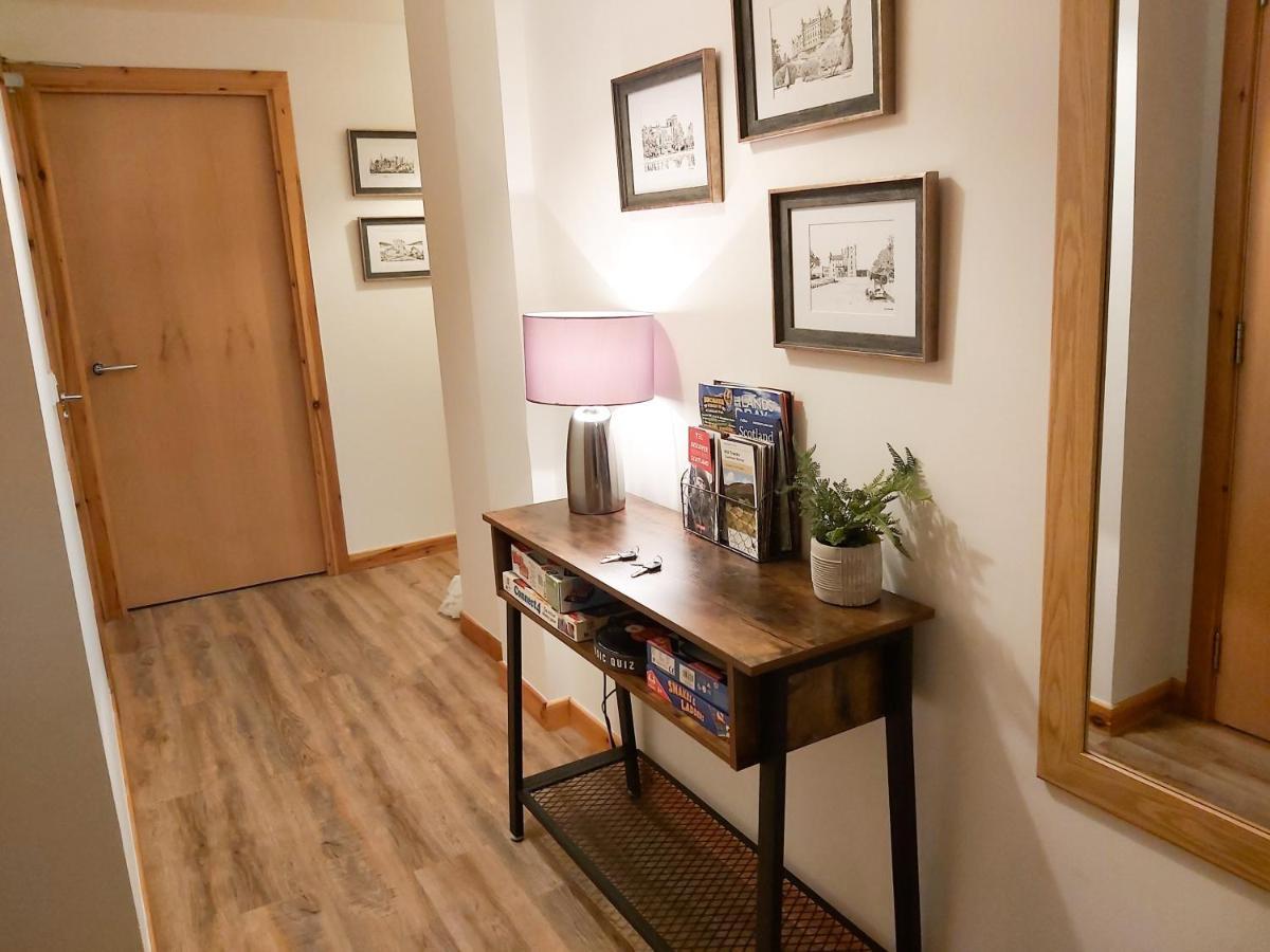 Inverness City Centre Apartment With Elevator And Google Chromecast Екстер'єр фото