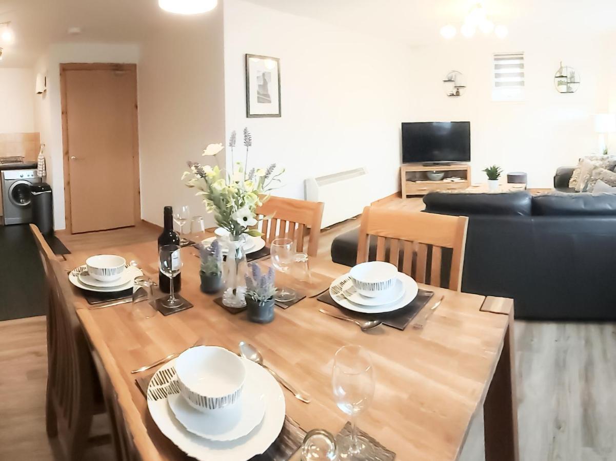 Inverness City Centre Apartment With Elevator And Google Chromecast Екстер'єр фото